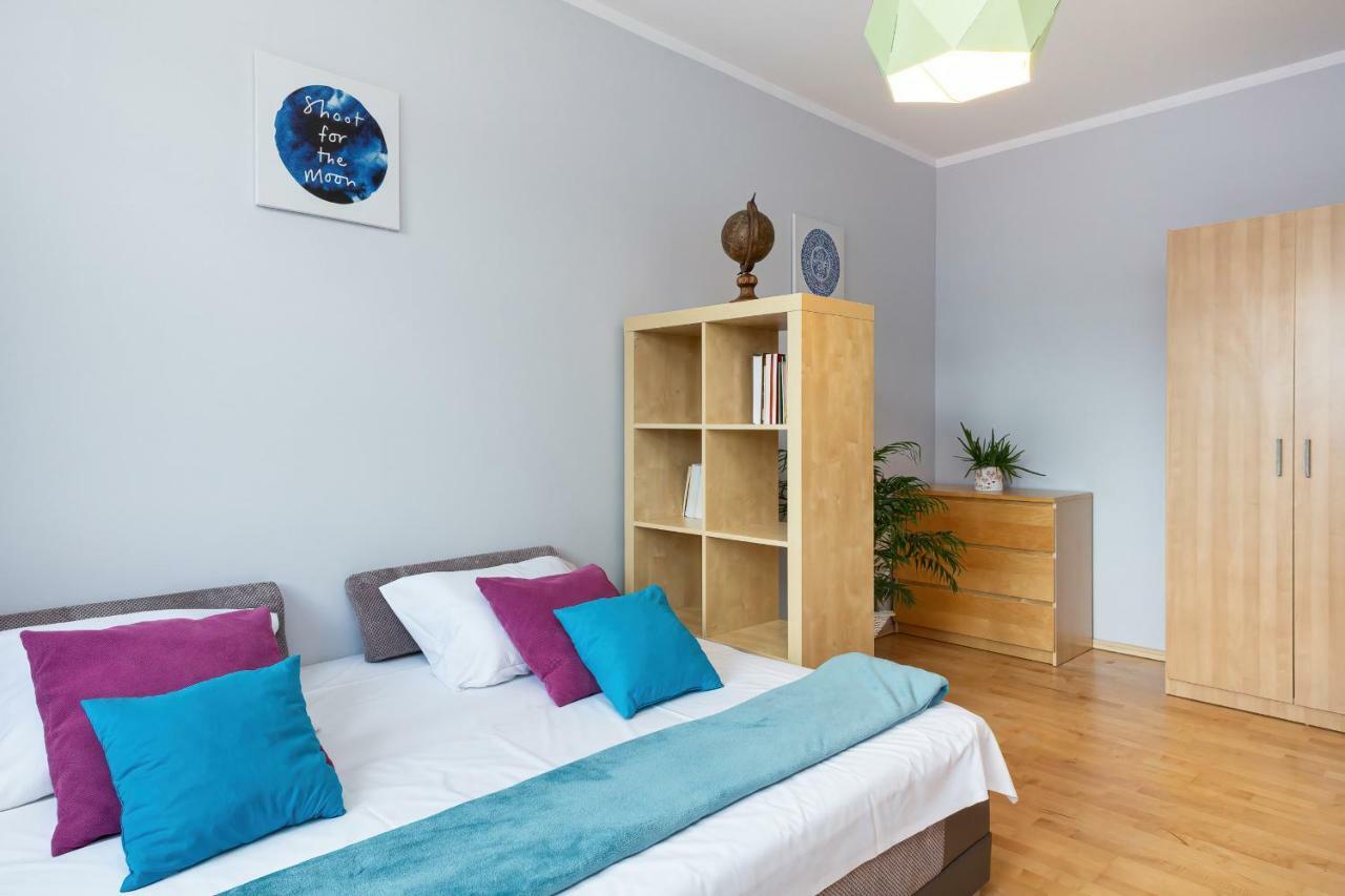 Manganowa By Renters *